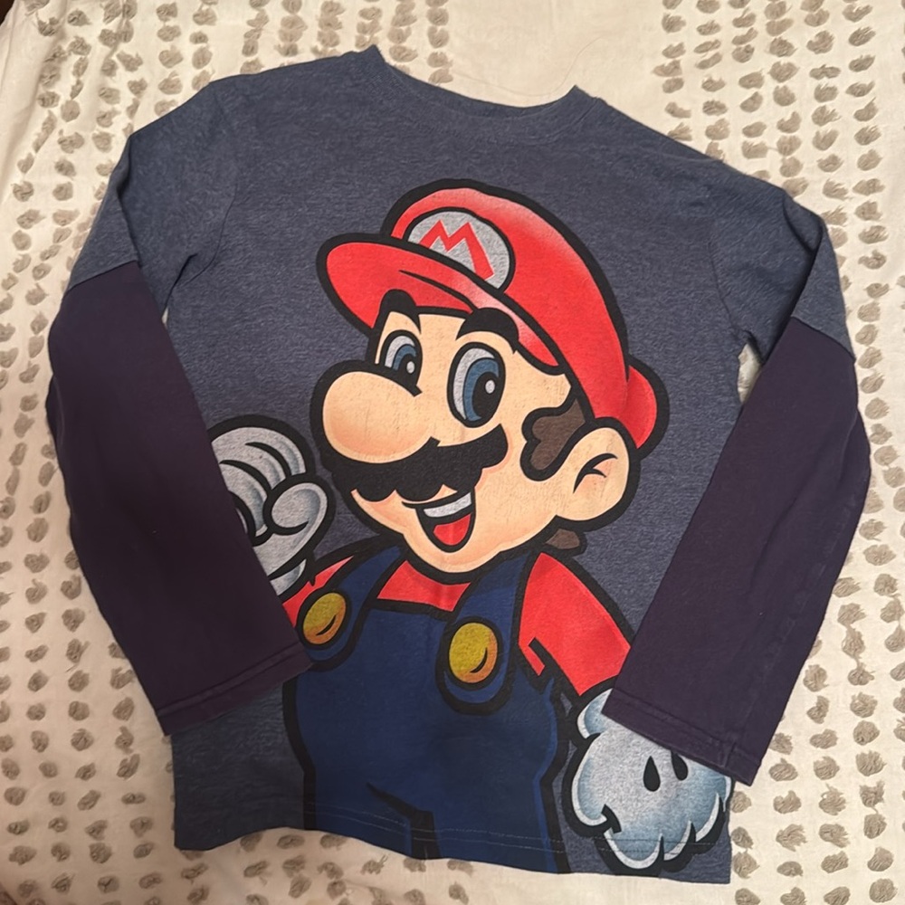 Nintendo Red and Blue Long Sleeve Super Mario Tee  kids size large 10/12